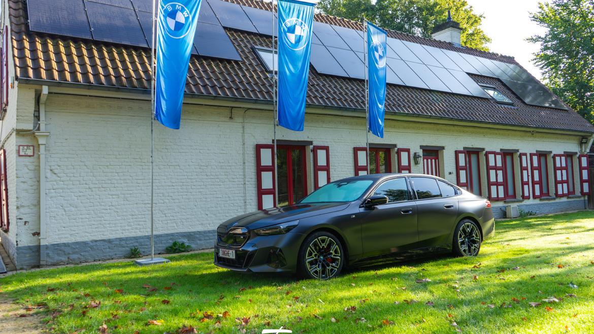 De BMW i5 M60 Berline